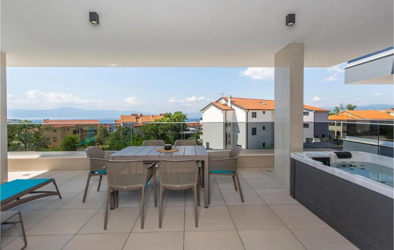 Nice Apartment In Malinska With Jacuzzi